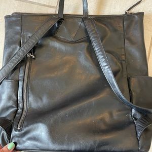 Freshly Picked Minimal Backpack Diaper Bag. Used. In very good condition.